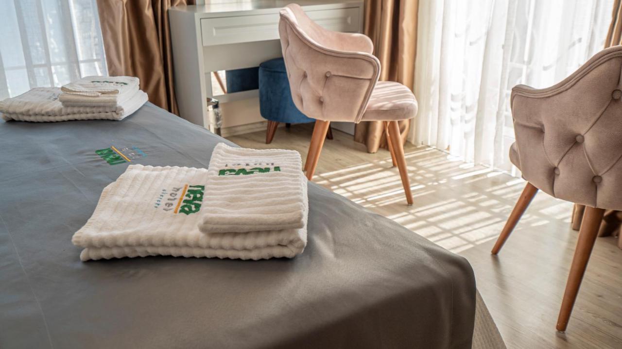 Neva Hotel ألاتشاتي المظهر الخارجي الصورة